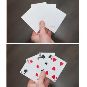 Cartes blanches deviennent en couleurs