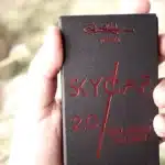 Skycap 2.0 par Uday Jadugar et Luke Dancy - Blanc