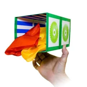 MIMI PRIX - EN STOCK 138 Boîte verte avec foulards rouge et jaune