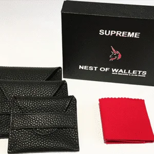 Suprême Nest of Wallets par Nick Einhorn et Alan Wong