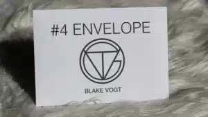 Enveloppe numéro 4 par Blake Vogt