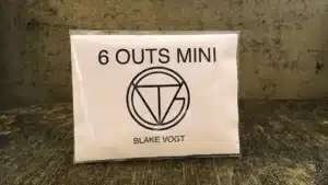 Six outs mini par Blake Vogt