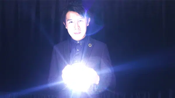 Illuminate par Bond Lee et Wenzi Magic – Image 6