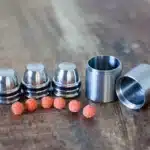 Micro Cups and balls par Leo Smetsers