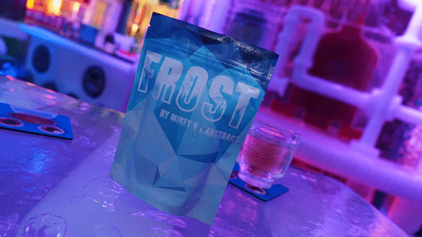 Frost par Mikey V et Abstract Effects