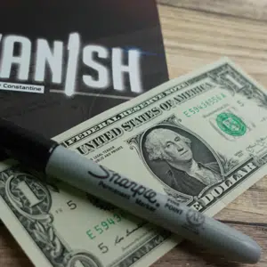 VANISH par Robby Constantine