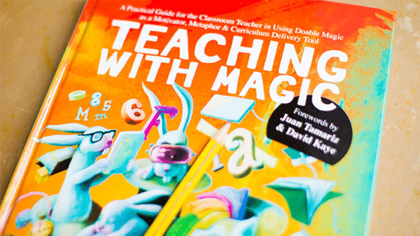 Teaching With Magic par Xuxo Ruiz02