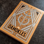 Damokles - Jeu de cartes par Giovanni Meroni