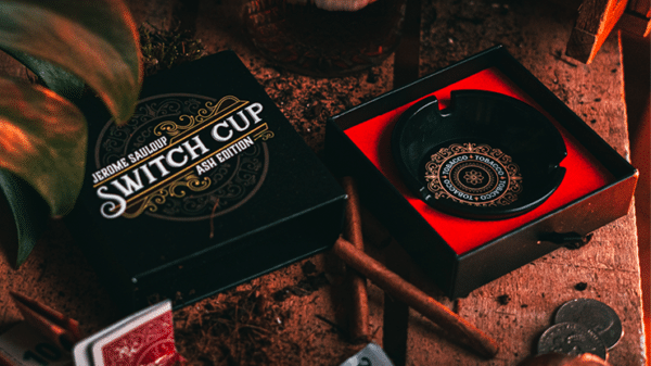 Switch Cup Ash Edition par Jerome Sauloup Magic Dream