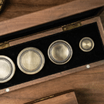 M Box Luxury Set (Half Dollar) von Artisan Coin & Jimmy Fan