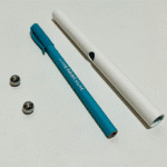 Bille en acier à travers le stylo par The Essel Magic