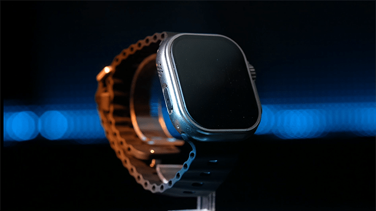 AMOR WATCH par Amor Magic, Laco, & Jason Tang 1 AMOR WATCH par Amor Magic, Laco, & Jason Tang