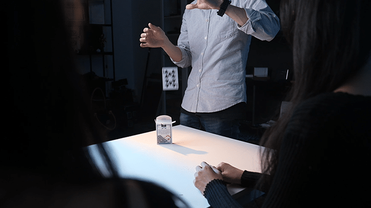 AMOR WATCH par Amor Magic, Laco, & Jason Tang 3 AMOR WATCH par Amor Magic, Laco, & Jason Tang – Image 3