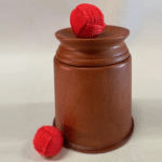 The Excelsior Chop Cup par Viking Magic