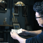 The Right Bill par Wang Zhe & Bacon Magic