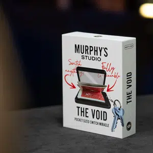 The Void par Javier Fuenmayor & Lloyd Barnes