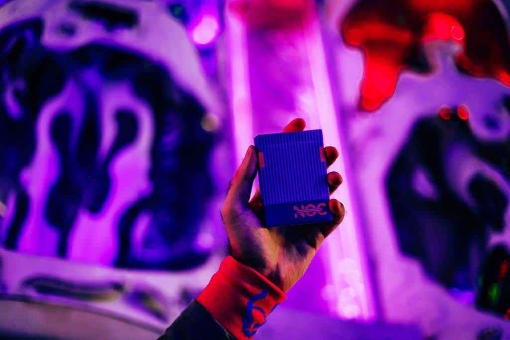 NOC3000X2 Violet – Jeu de cartes par Alex Pandrea et House of Playing Cards 4 NOC3000X2 Violet – Jeu de cartes par Alex Pandrea et House of Playing Cards 4