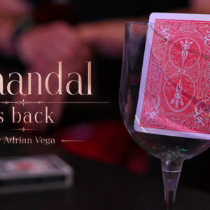 SCAANDAL is Back (Bleu) par Adrian Vega